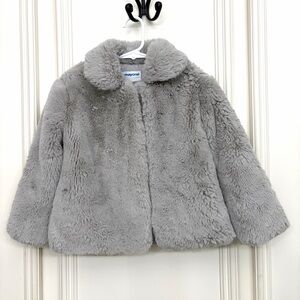 Mayoral Gray Faux Fur Collared Overcoat w/ Front Snap Closure Girls SZ 5 (110cm)